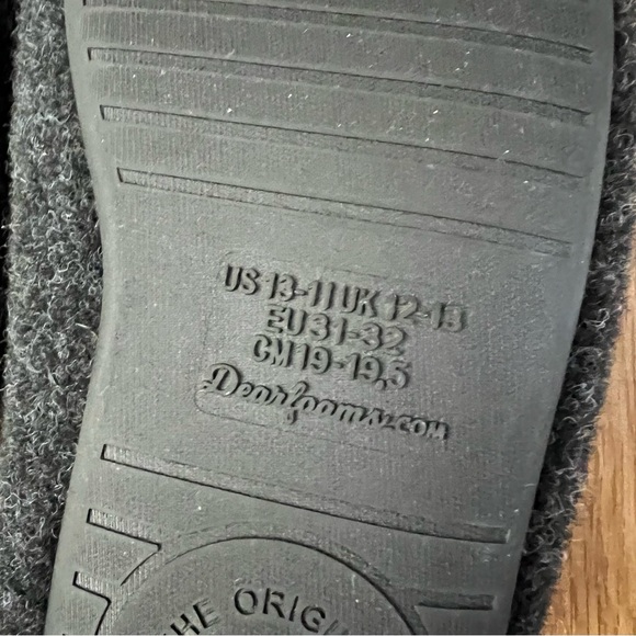 Dearfoams Slippers. Like New!! - Picture 4 of 4